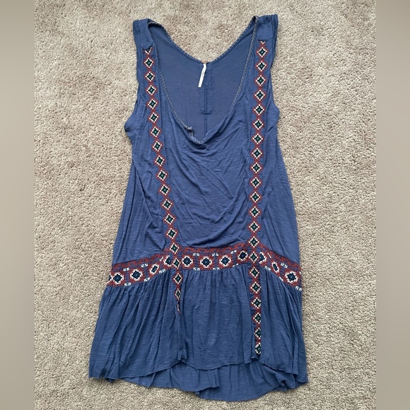 Free People Dresses & Skirts - Free People aztec pattern navy blue embroidered dress/tank. Size small.